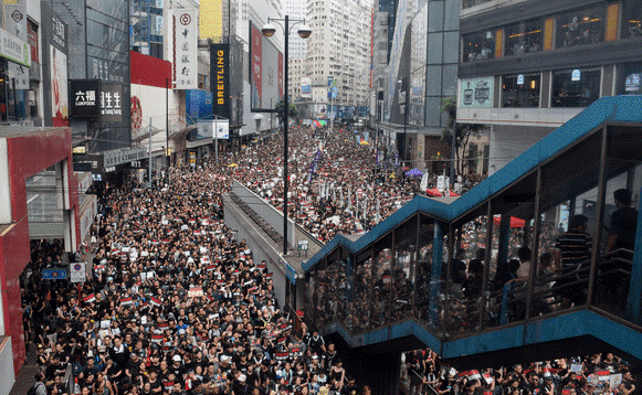 Des manifestants dans les rues d'Hong Kong